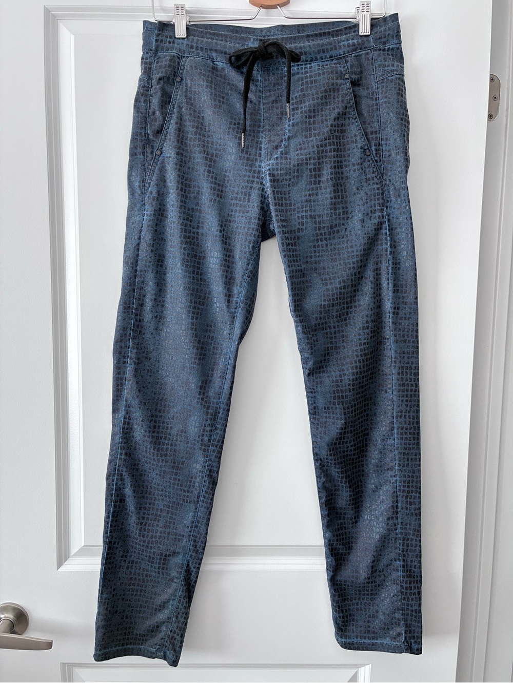 Alembika Size 1 (Approx US 6-8) Iconic Stretch Jeans Desires - Navy Snake